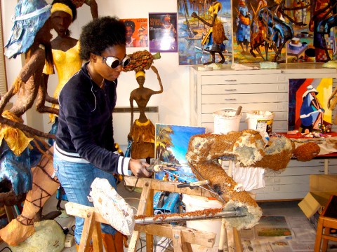 Soudure à l'arc pour une nouvelle sculpture