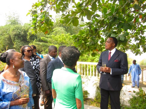 17 juillet 2013 › Le Président de la République Denis Sassou N'Guesso adresse ses félicitations à Rhode Makoumbou.