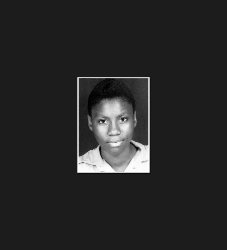30 juin 1993 › Rhode Makoumbou à 17 ans, au Collège d'enseignement technique Théophile Mbemba.