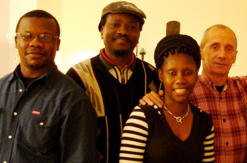 18 octobre 2007 › Diki Dikisongele (peintre congolais), Jean Goubald Kalala (chanteur congolais), Rhode Makoumbou et Marc Somville.