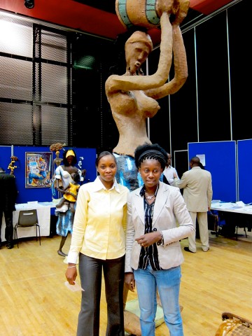 17 april 2010 › Edrine Balandamio-Mbouka (Présidente de l'association congolaise Acajeu) et Rhode Makoumbou.