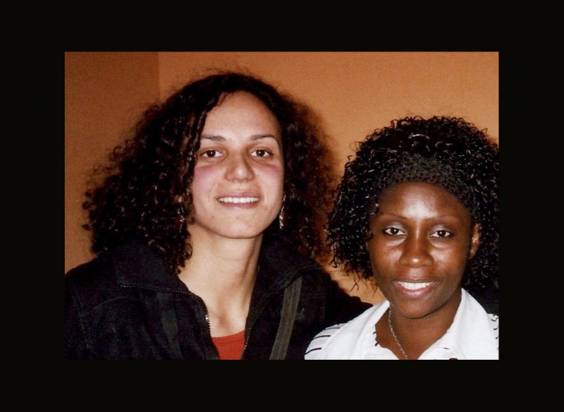 06 décembre 2007 › Gia Abrassart (journaliste belge de Radio Campus) et Rhode Makoumbou.