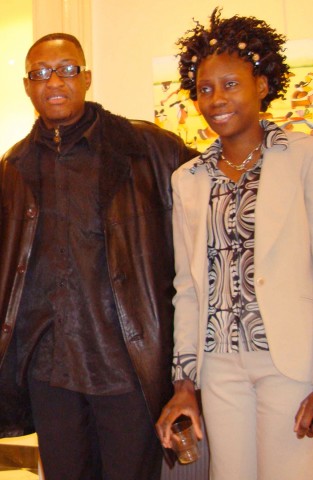 07 mars 2008 › Le bassiste congolais Papy Muntu Tshikomo et Rhode Makoumbou.