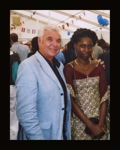 01 mai 2005 › Le député fédéral Philippe Monfils et Rhode Makoumbou.