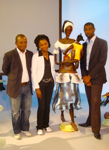 25 septembre 2008 › Rhode Makoumbou en compagnie des journalistes ivoiriens Joël Ettien (Télésud) et Ephrem Youkpo (Canal France International - CFI).