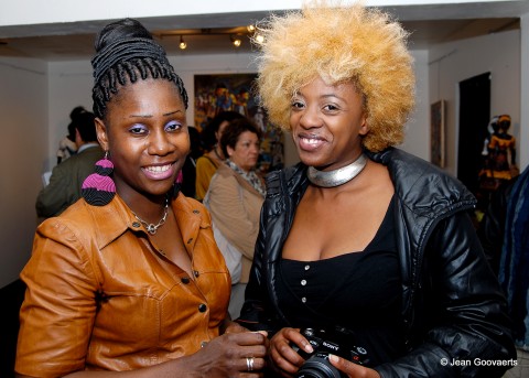 05 oktober 2012 › Rhode Makoumbou et Christelle Pandanzyla (directrice du Brussels African Market et du site Web Just Follow Me).