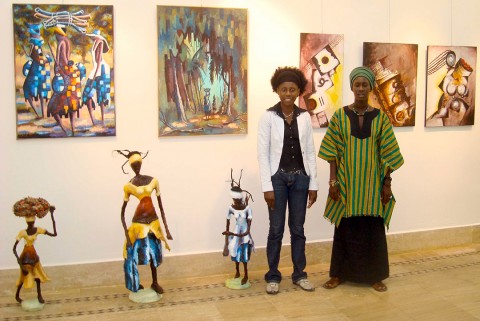 01 août 2008 › Rhode Makoumbou et la peintre mauritanienne Amy Sow.