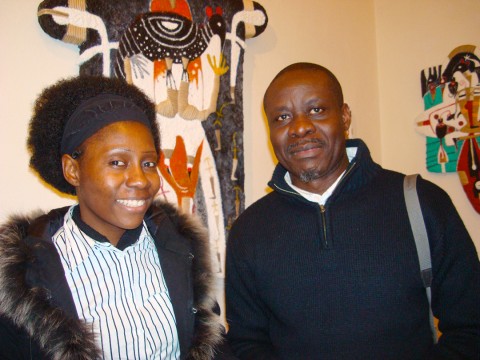 26 mars 2009 › Rhode Makoumbou et le peintre ivoirien Ernest Dükü.