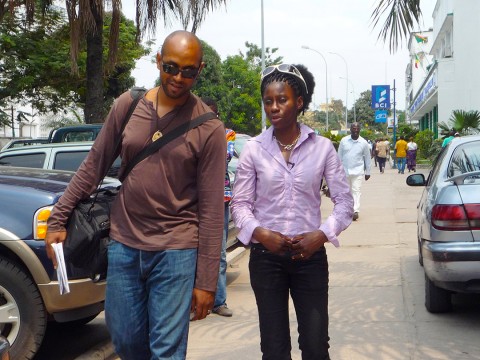 12 août 2009 › Rhode Makoumbou interviewée par le journaliste Wilfried Massamba du magazine et site web congolais Basango.