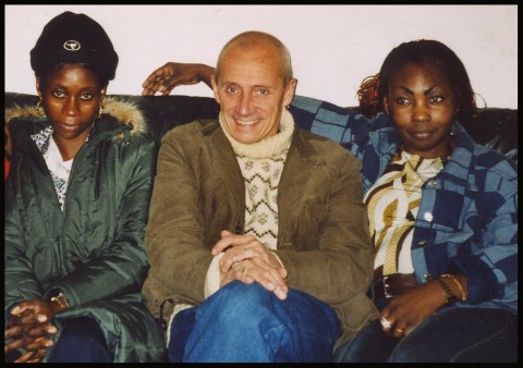 20 novembre 2003 › Rhode Makoumbou, Marc Somville et la peintre congolaise Annie Moundzota-Ndieye.