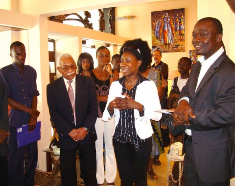 01 november 2008 › Allocution de Rhode Makoumbou au vernissage de son exposition organisée à la Galerie Le Dompry.