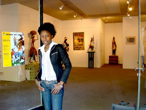 02 mei 2008 › Exposition individuelle de Rhode Makoumbou à la Salle Peschot, organisée par l'«Amicale des africains de Sète».