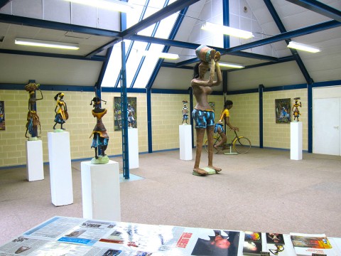 22 juillet 2010 › Exposition individuelle de Rhode Makoumbou au Festival Africajarc.