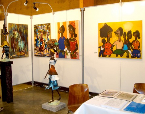 20 septembre 2008 › Les oeuvres de Rhode Makoumbou et du peintre sénégalais Ibrahima Kebe exposées au Halle aux foires «Expolibramont».