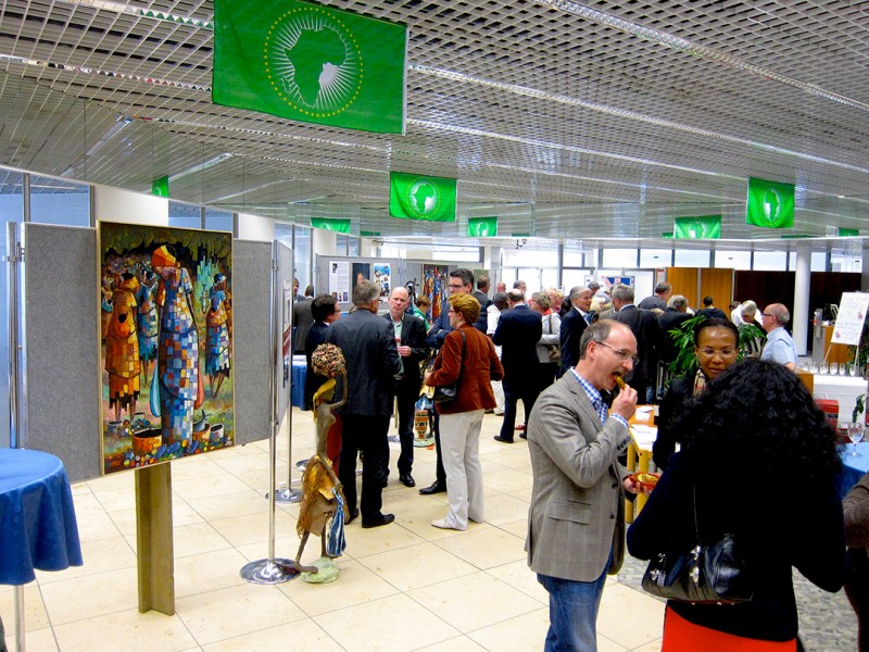 04 juni 2013 › Vernissage de l'exposition de Rhode Makoumbou au Festival «Stolberg goes Afrika» (vue 2).