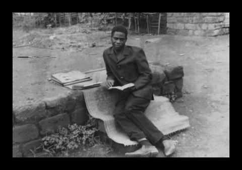 16 november 1968 › Le peintre David Makoumbou, le père de Rhode Makoumbou.