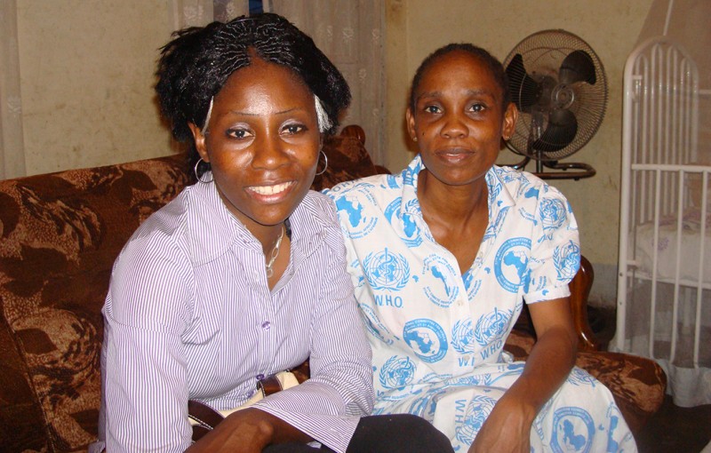 15 mai 2009 › Rhode Makoumbou et Sylvie Bazonguela.