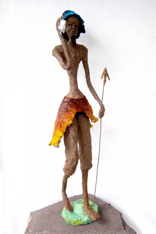 Rhode Makoumbou › Sculpture : «Allo, Rhode !» (2013)