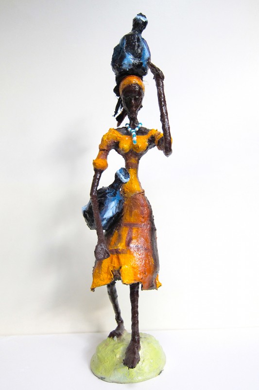 Rhode Makoumbou › Sculpture : «En revenant du puit» (2011)