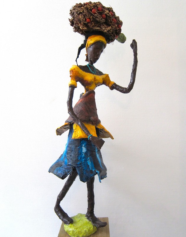 Rhode Makoumbou › Beeldhouwwerk: «La porteuse de régime d'huile de palme» (2010)