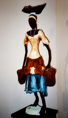 Rhode Makoumbou › Sculpture : «La vendeuse d'épices» (2007) • ID › 24