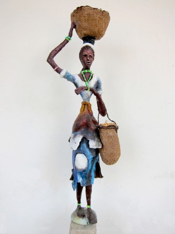 Rhode Makoumbou › Sculpture : «La vendeuse du Pool» (2010) • ID › 256