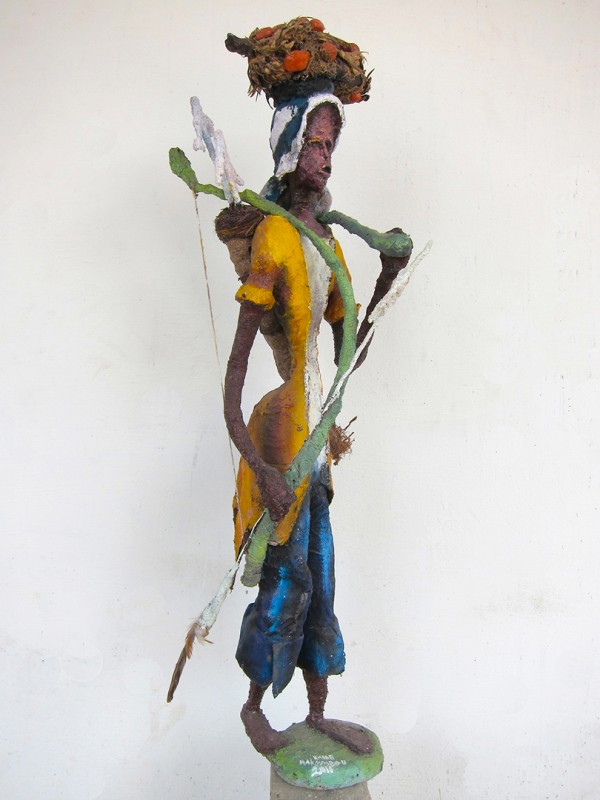 Rhode Makoumbou › Beeldhouwwerk: «Le chasseur du Pool» (2008)