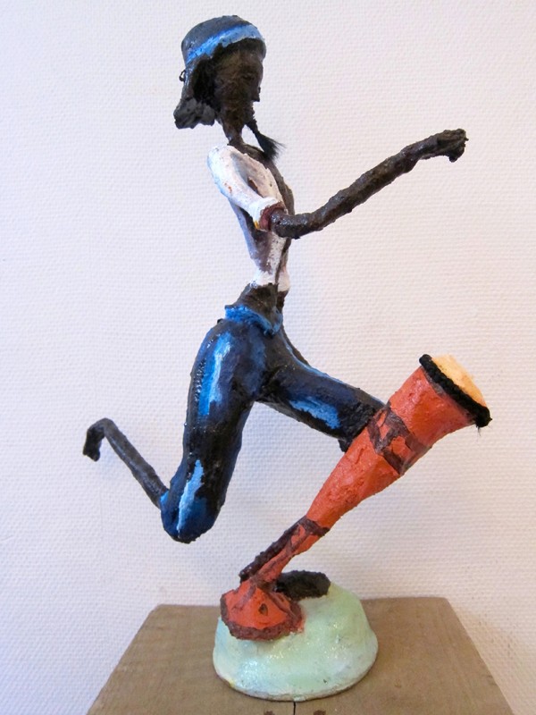 Rhode Makoumbou › Sculpture : «Le joueur de tam-tam» (2011)