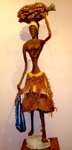 Rhode Makoumbou › Sculpture : «Le régime de noix de palme (6)» • ID › 92