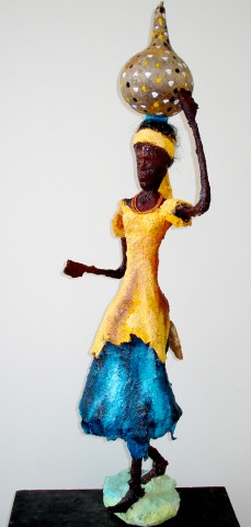 Rhode Makoumbou › Sculpture : «Retour des champs» • ID › 137