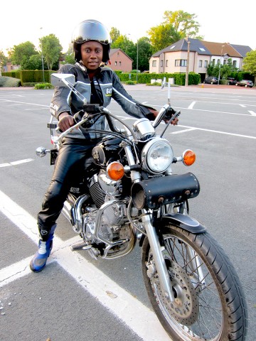 02 avril 2009 › Rhode Makoumbou après les premiers essais sur sa Yamaha Virago 535.