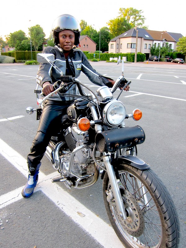 02 april 2009 › Rhode Makoumbou après les premiers essais sur sa Yamaha Virago 535.