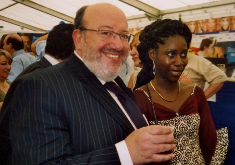 01 mai 2005 › Le Commissaire européen Louis Michel et Rhode Makoumbou.
