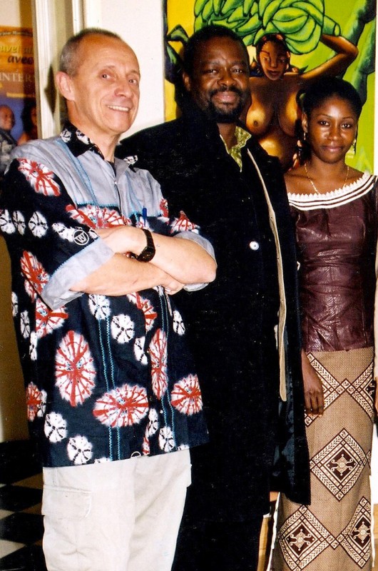 05 november 2004 › Marc Somville, le cinéaste congolais Balufu Bakupa-Kayinda et Rhode Makoumbou.