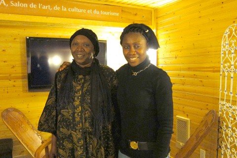 20 avril 2011 › Mariam Sy Diawara (directrice de la Maison de l'Afrique «Mandigo») et Rhode Makoumbou.