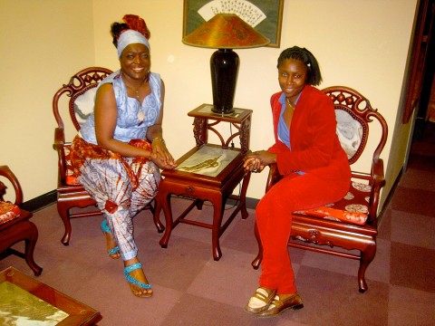 15 avril 2011 › Nona Maat Matouala (association congolaise «Les enfants du Phare») et Rhode Makoumbou.