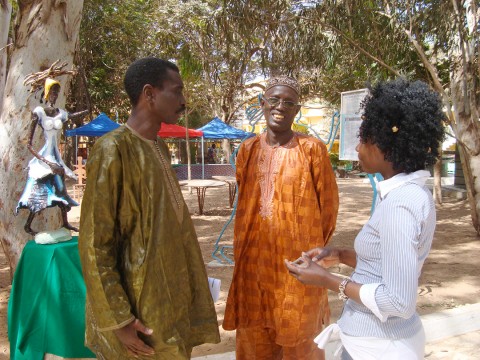 13 mai 2008 › Ousseynou Wade (Secrétaire Général de la Biennale), Mamadou Wade (Secrétaire Général du Village des Arts) et Rhode Makoumbou.