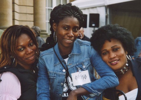 24 avril 2005 › Patricia Eppie (danseuse ivoirienne), Rhode Makoumbou et Fayila Boendi (chanteuse congolaise).