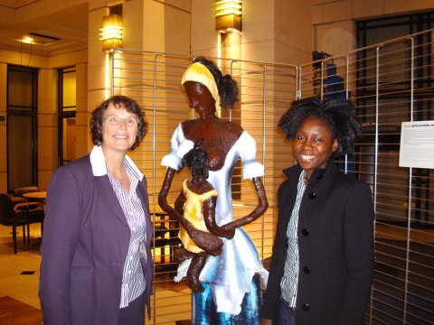 18 décembre 2008 › Rhode Makoumbou et Hélène Ryckmans (Présidente de la Commission Femmes et Développement).