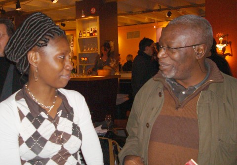 25 oktober 2007 › Rhode Makoumbou et le cinéaste congolais Mweze Ngangura.