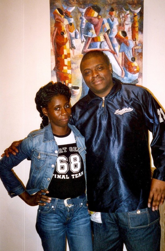 20 octobre 2006 › Rhode Makoumbou et le guitariste Toms Ntale.