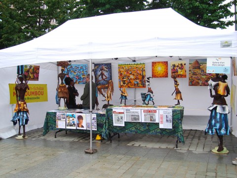 07 juin 2008 › Exposition collective de Rhode Makoumbou et Laetitia Mahoungou (École de Poto-Poto) au Parlement européen.