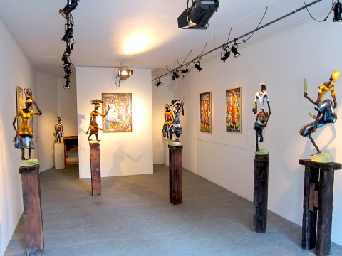 02 juillet 2010 › Exposition individuelle de Rhode Makoumbou à la galerie «Arts... Point de Suspension».