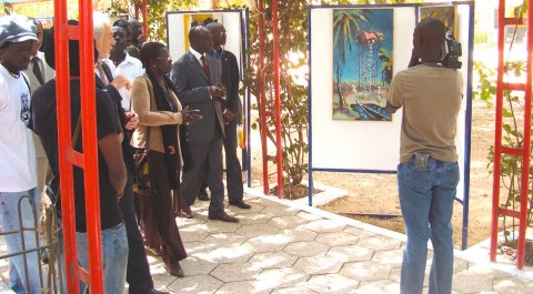 13 mai 2008 › Visite de Mame Birame Diouf et d'Ousseynou Wade à la Biennale Dak'Art 2008.