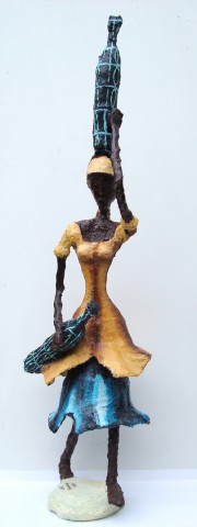 Rhode Makoumbou › Sculpture : «La porteuse d'eau (3)» (2007)