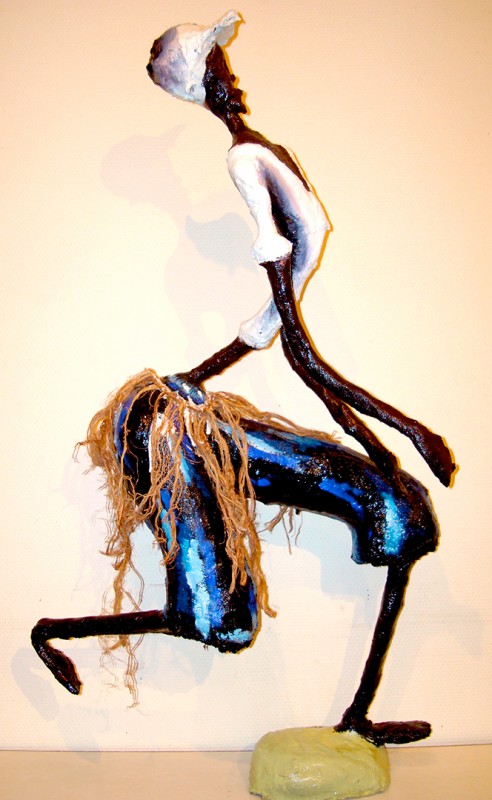 Rhode Makoumbou › Beeldhouwwerk: «Le danseur du village» (2009)