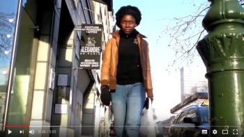 Bekijk de video “Rhode Makoumbou - Plastic Artist Brazzaville-Brussels” op YouTube